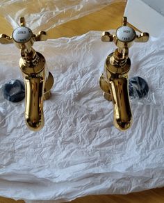 NEW Vintage Golden Brass Bathroom Sink Taps