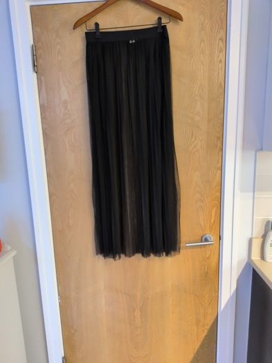 H&M - Coachelle  Sheer Fine Tulle  Black Skirt.   S.12.(40)  New- No Tag.