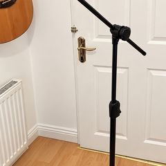 Hercules microphone stand
