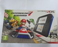 Nintendo 2DS Mariokart 7 pre-installed