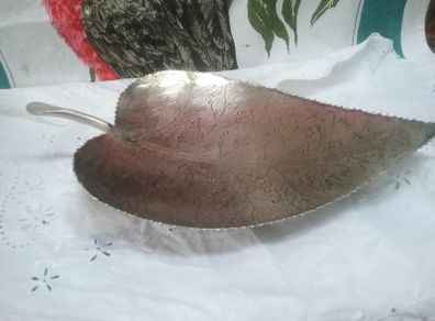 Metal Leaf Tray