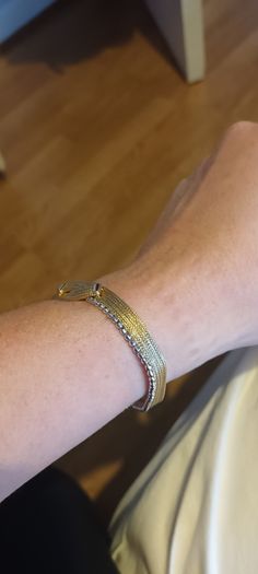 Gold bracelet Reduced