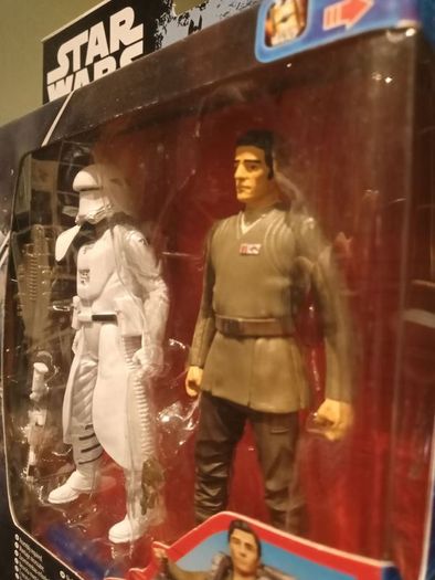 Star Wars Snow Trooper Officer And Poe Dameron