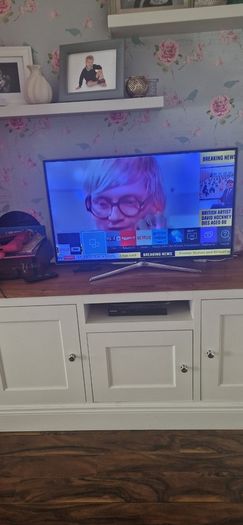 40 inch Samsung Smart TV