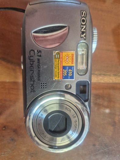 Sony Digital Camera & Memory Cards