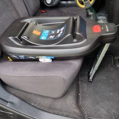 ISOFIX Base + infant car seat