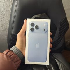 Iphone 18 pro, 256gb, Brand new sealed, Unlock sim free 12 months warranty Shop collection and shop receipt