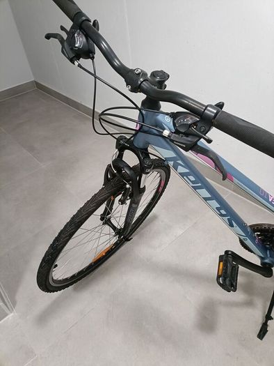 ladies bike Kelly's in mint condition.