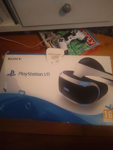 Ps4+:VR set