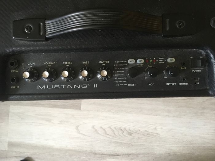 Fender Mustang II amp