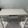 Table & Chairs Image 4