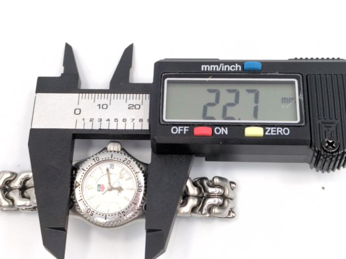 TAG Heuer Professional Ladies Watch (Full Set)