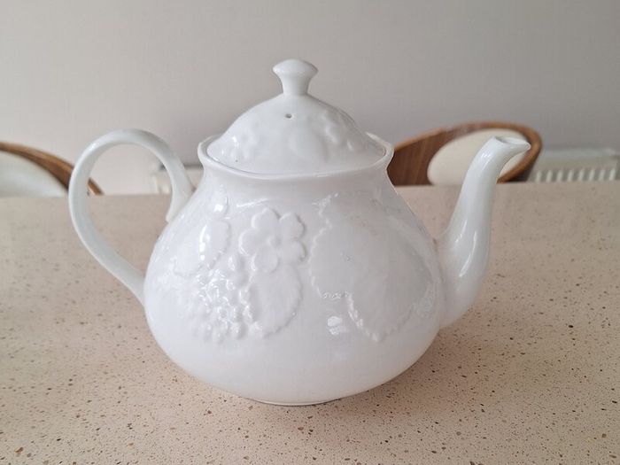 Wedgwood Strawberry & Vine Tea Set