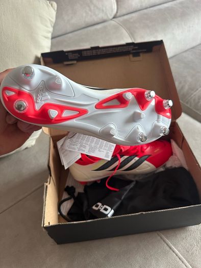 Football boots Adidas Predator metal studs SG