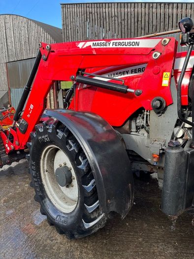 MF 956 loader