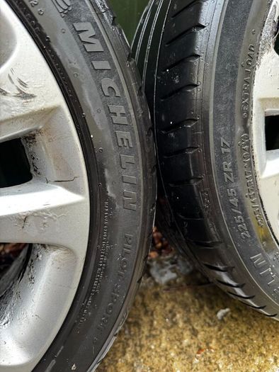 Genuine 17" koda Alloys + Michelin Pilot Sport 5s