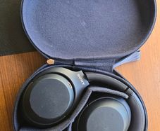 Sony WH-1000XM4 Wireless Noise Cancelling Headphones