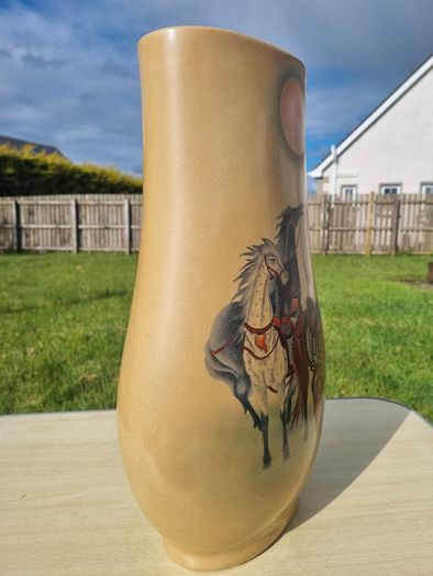 Old Chinese Color Enamel Porcelain Vase