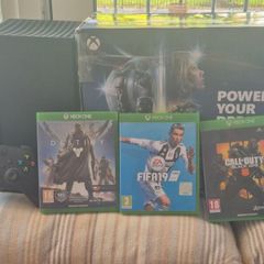 Xbox Series X + Controller + 3 Games