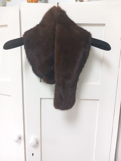 Mink Stole/Collar ( Small) Rich Brown colour.