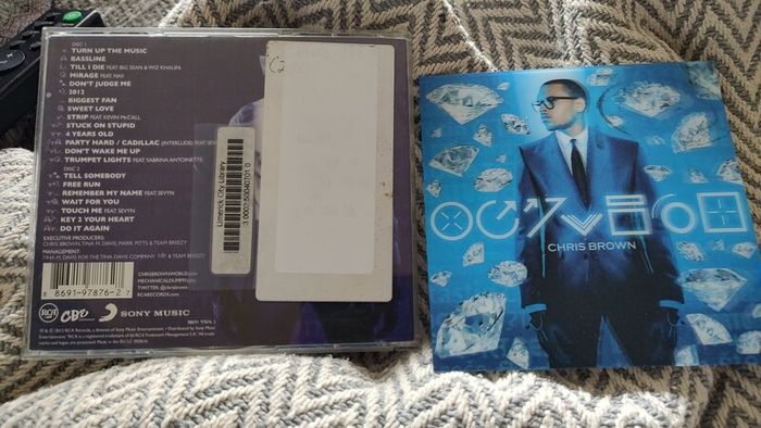 Free Postage! Chris Brown.  Fortune [Deluxe Version] 2 x CD.