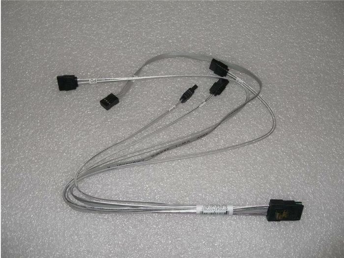 Supermicro CBL0476L MiniSAS SFF8087 to 4 SATA Raid cable
