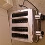Delonghi Scultura Toaster Image 6