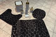 Stylish Bathroom Accessory Sets &amp; 3-Piece Bath Mats