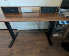 Standing desk