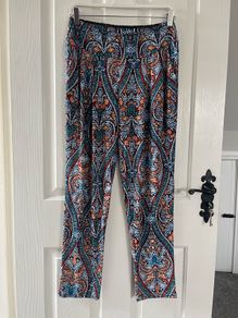 New Italian Light Summer Trousers with pockets - Size 12