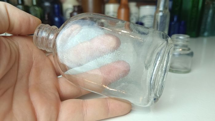 494 - Set of 6 Vintage Clear Glass Screw Cork Top Collectible Decorative Bottles and Jars