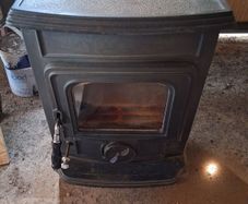 mulberry stove. Dry stove. Replaced with a new stove. In good condition works perfectly.