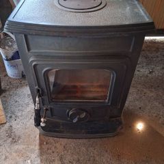 mulberry stove. Dry stove. Replaced with a new stove. In good condition works perfectly.