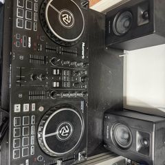 Numark decks with speakers