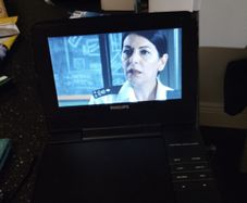 Phillips portable dvd player 17.8 cm (7")