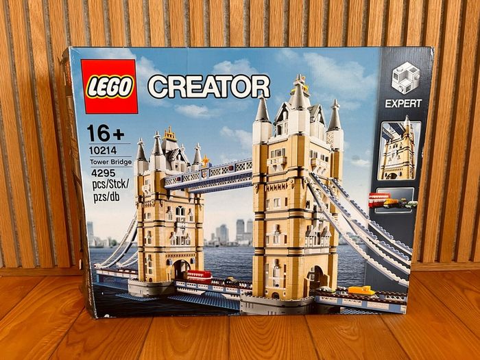 Vintage LEGO Creator Expert Tower Bridge 10214 with box and instructions