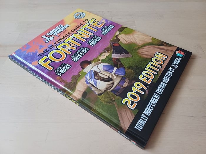 Fortnite Annual 2019 Strategy Guide (Console Video Game Hardback)