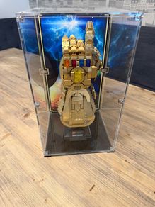 Lego Infinity Gauntlet 76191 in Wicked Brick Display Case