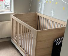 Mamas and papas Lawson cot and bed