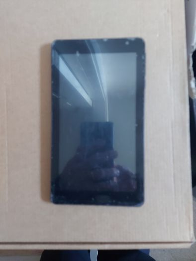 32GB 7 inch smart Tablet, Model TK706, Running Android 12, 32GB Storage, Excellent condition