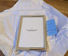 Newbridge Silverware Plain Edge Photo Frame  5 by 7 inch
