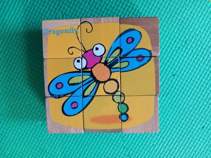 Wooden cubes puzzle