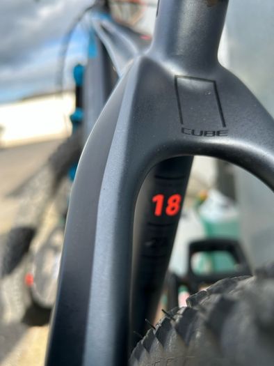 Cube carbon BIke