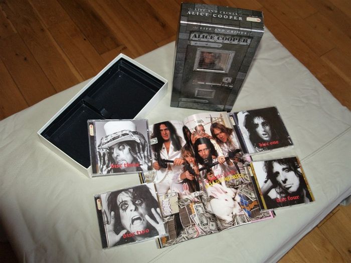 The Life and Crimes of Alice Cooper.4 CD's.N.Mint.Collectors box set