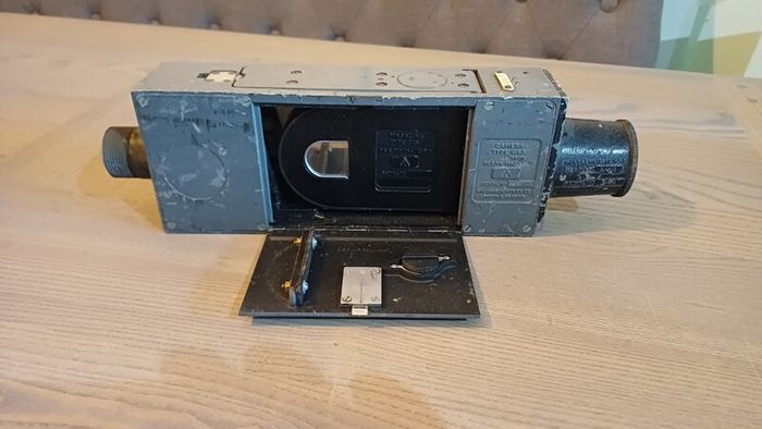 WW2 RAF Air Ministry Spitfire/Hurricane G45 Gun Camera with Film Magazine