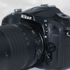 Nikon D7200 body + AF-S 18-105MM F3.5-5.6G ED lens