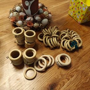 Wooden curtain pole rings