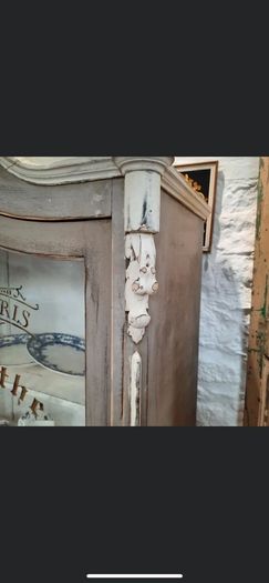 French cabinet