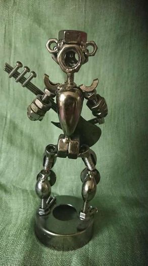 Sculpture/ figurine with guitar