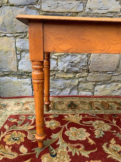 19th Century Victorian Elm & Oak Kitchen Table.